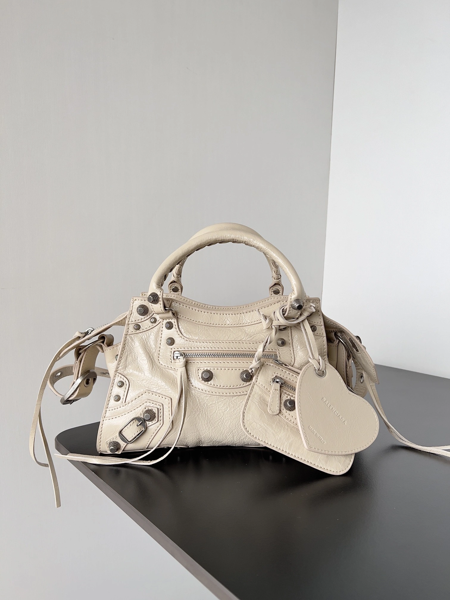 MOMO--- 700940210B09518 Neo cagole sheepskin item:C-B063L0814R