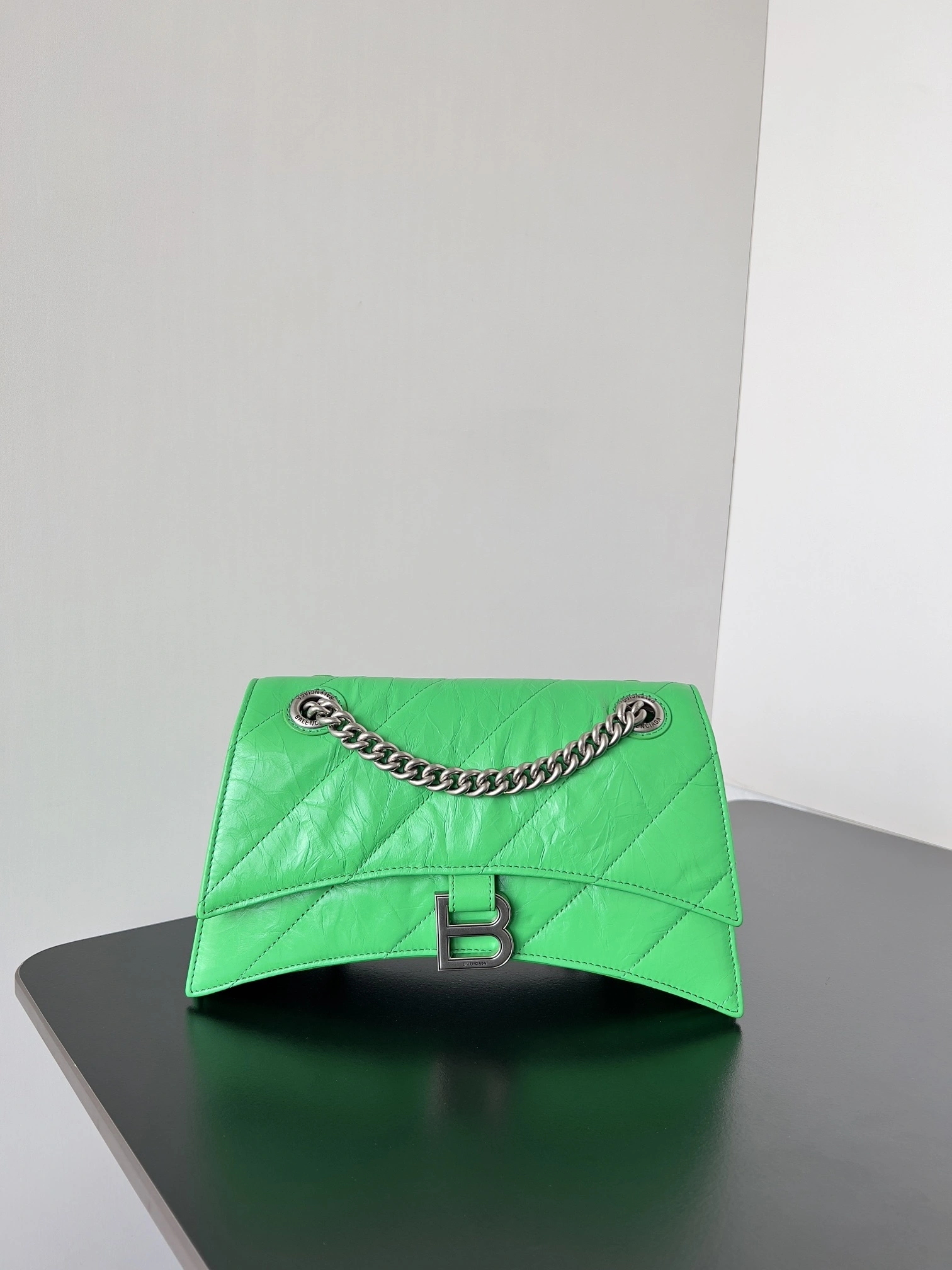 MOMO--- 716351210J03809 crush item:C-B063L0812R