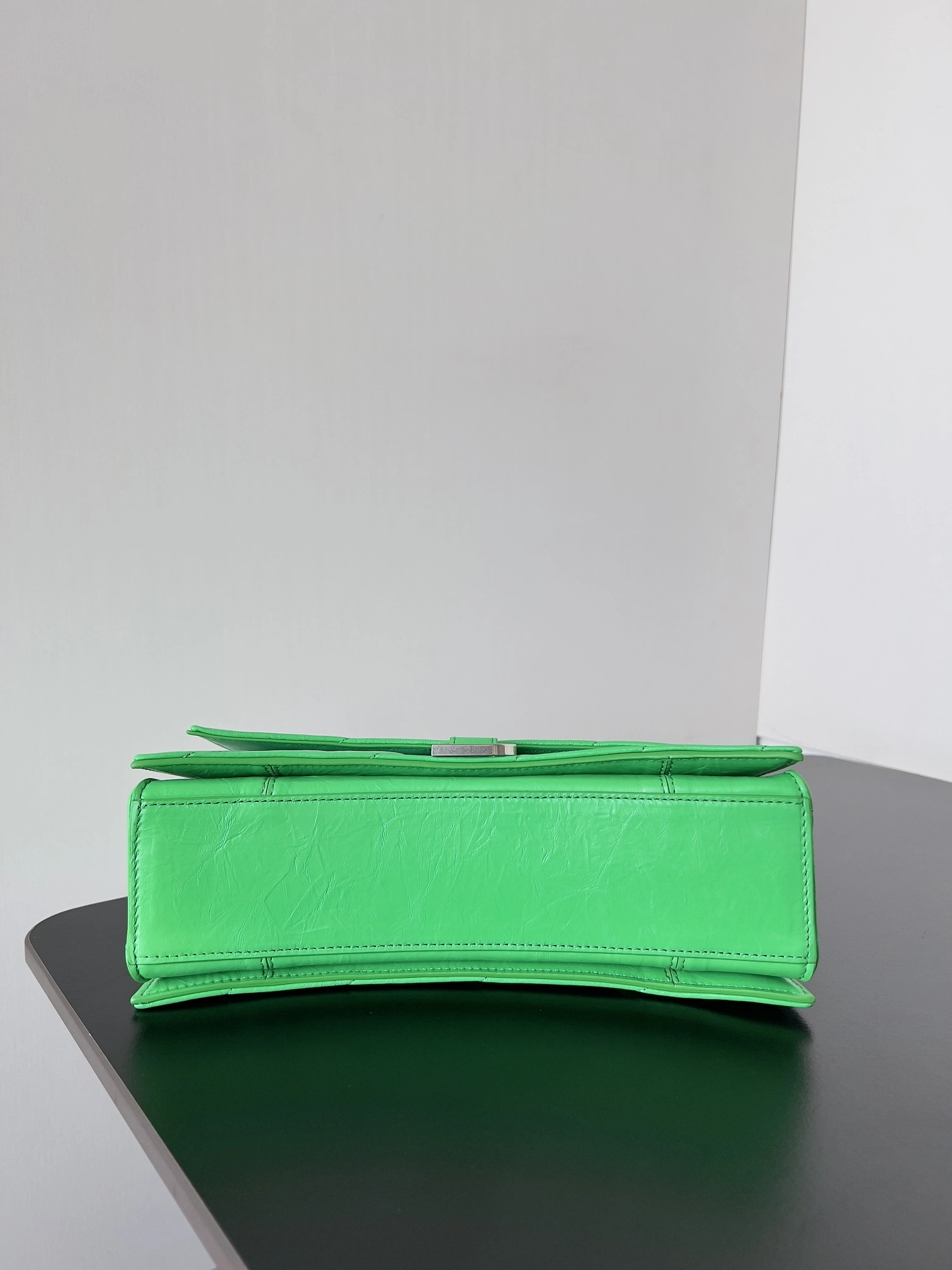 MOMO--- 716351210J03809 crush item:C-B063L0812R