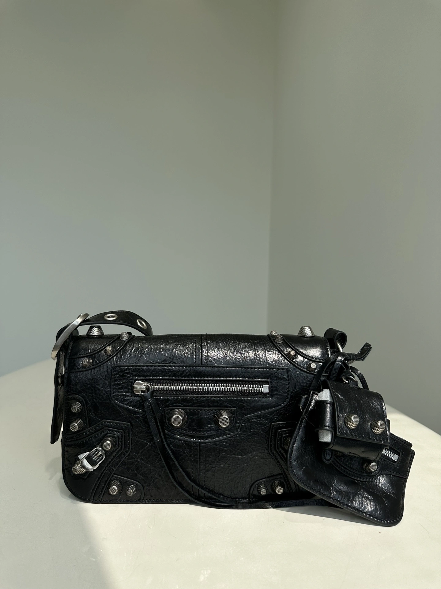 MOMO--- 719082210KR1000 sheepskin item:D-B432D0680