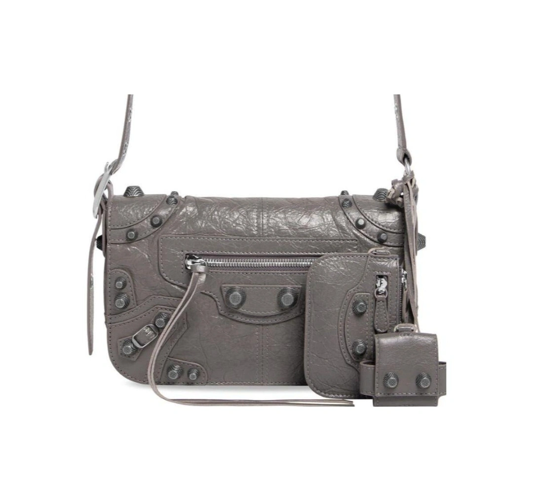 MOMO--- 719082210KR1404 sheepskin item:D-B432D0681