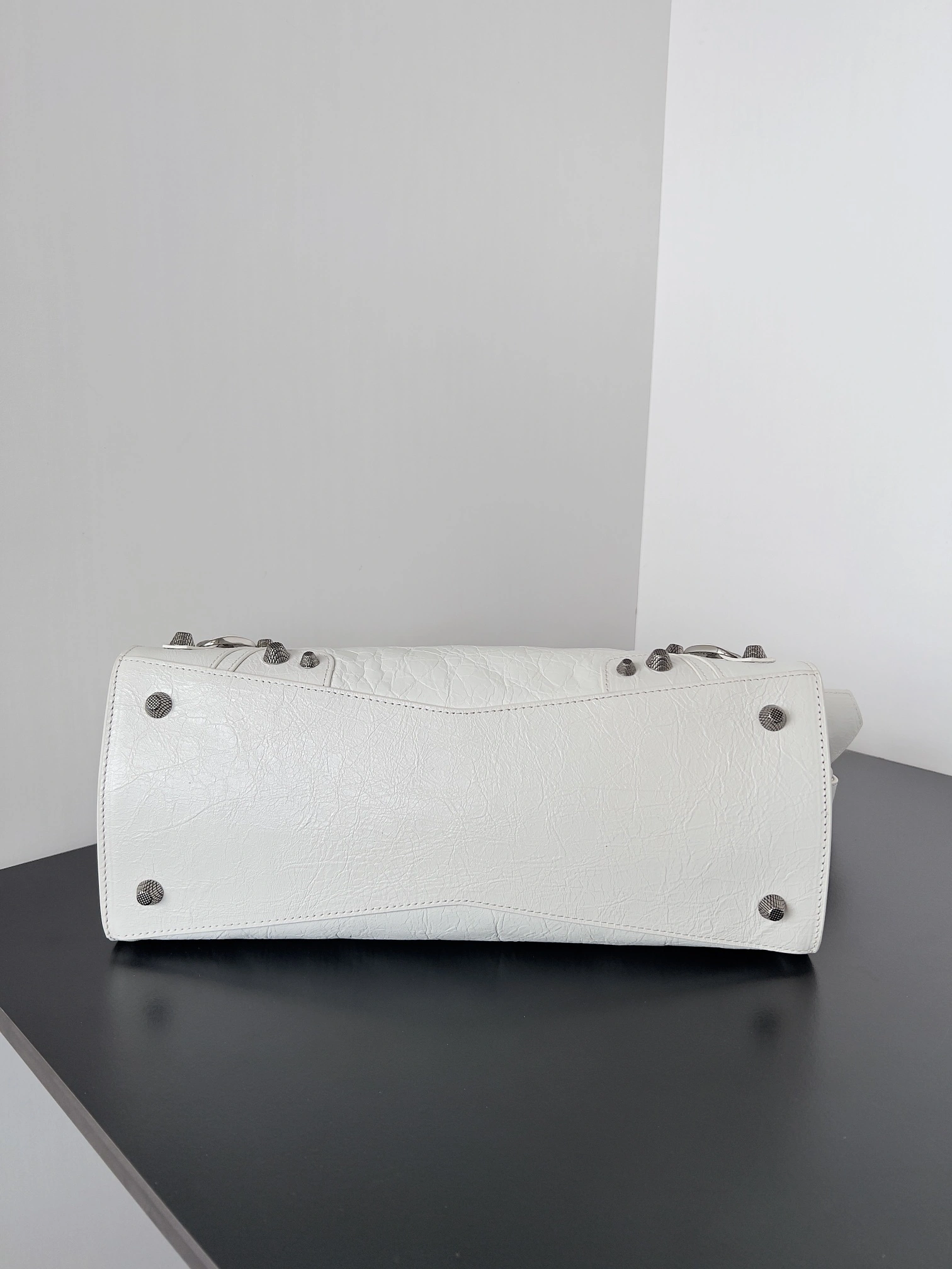 MOMO--- 736046210B09104 Neo cagole sheepskin item:C-B063L0817R