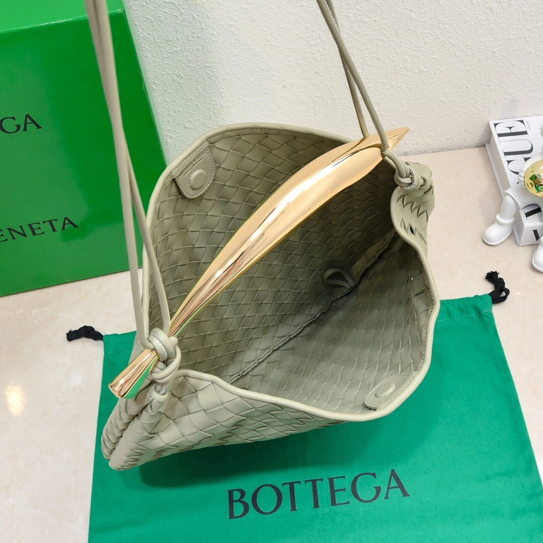 &MOMO--- 754988VCPP12929 Sardine Intrecciato item:C-B134L0828R