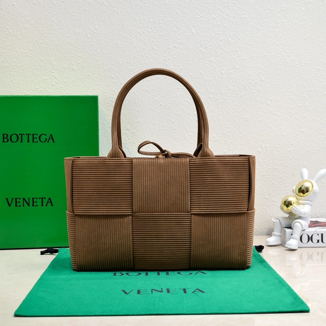MOMO--- 757822V38T12282 ArcoTote sheepskin Intreccio item:C-B134L0837R