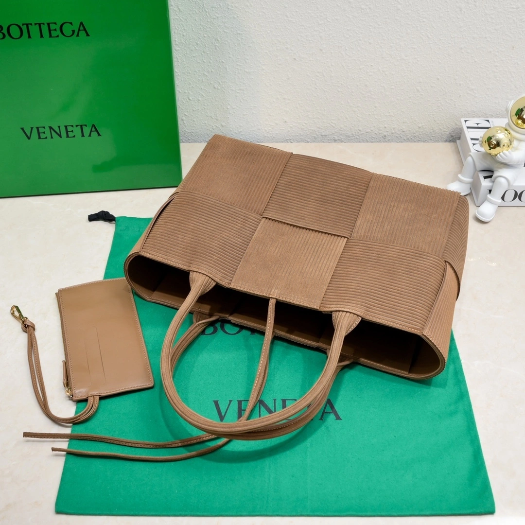 MOMO--- 757822V38T12282 ArcoTote sheepskin Intreccio item:C-B134L0837R