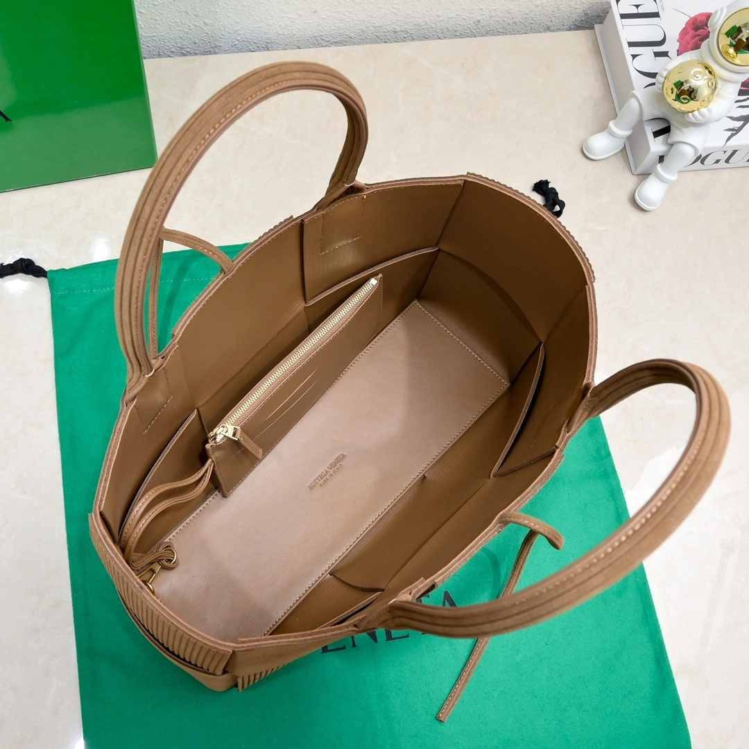MOMO--- 757822V38T12282 ArcoTote sheepskin Intreccio item:C-B134L0837R