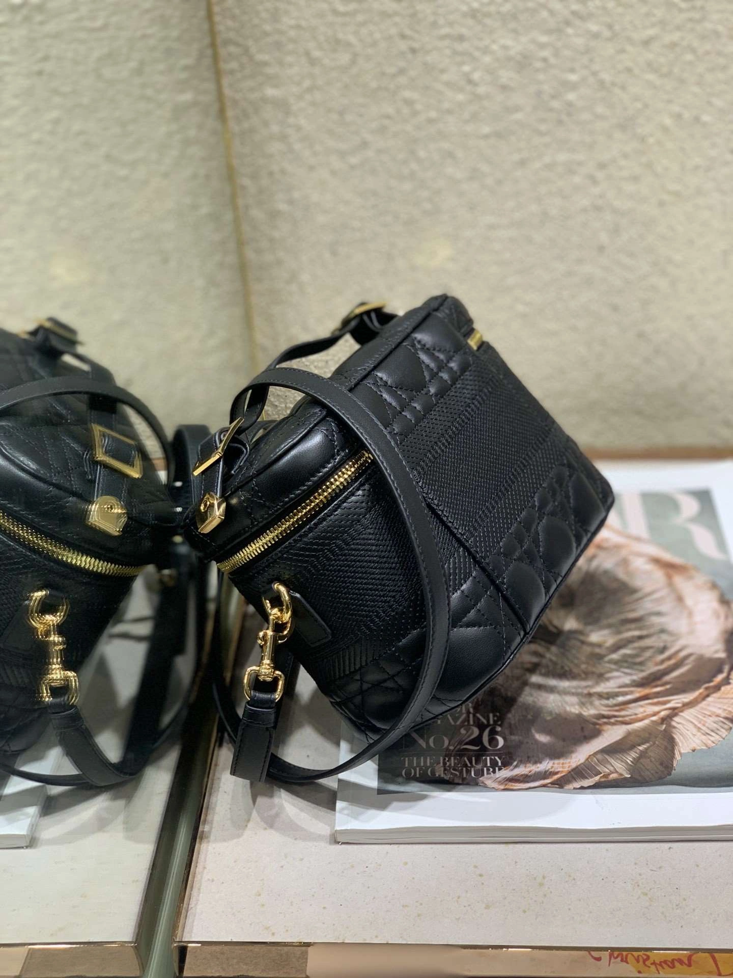 *MOMO--- 80017 sheephide item : A-B271H0512L