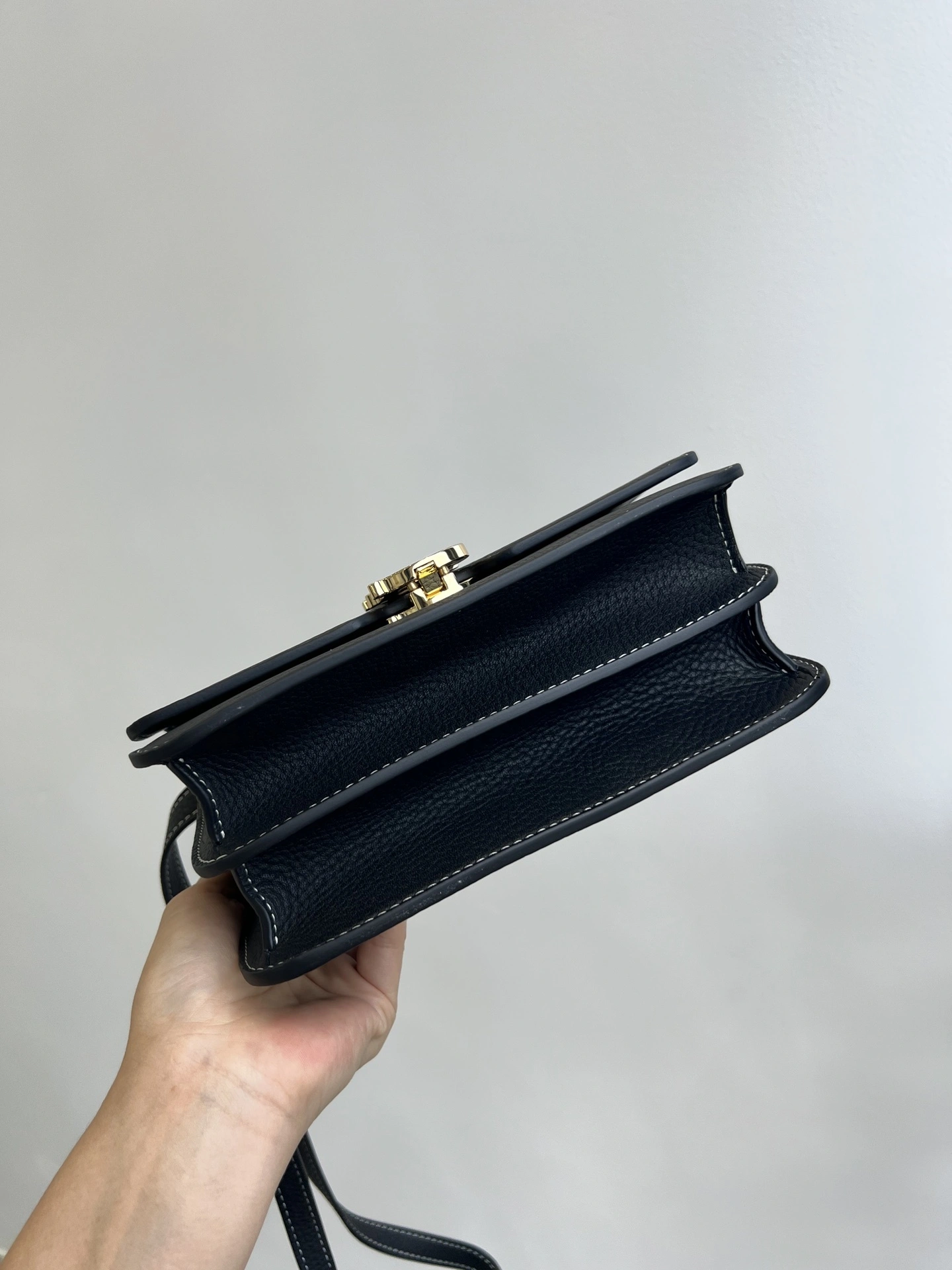 MOMO--- 80491221 Calfskin item:D-B432D0666