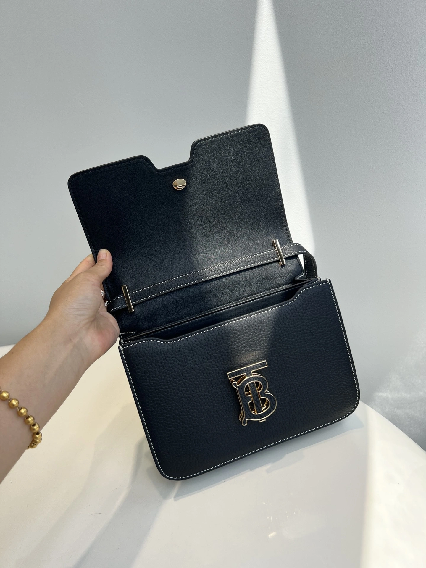 MOMO--- 80491221 Calfskin item:D-B432D0666