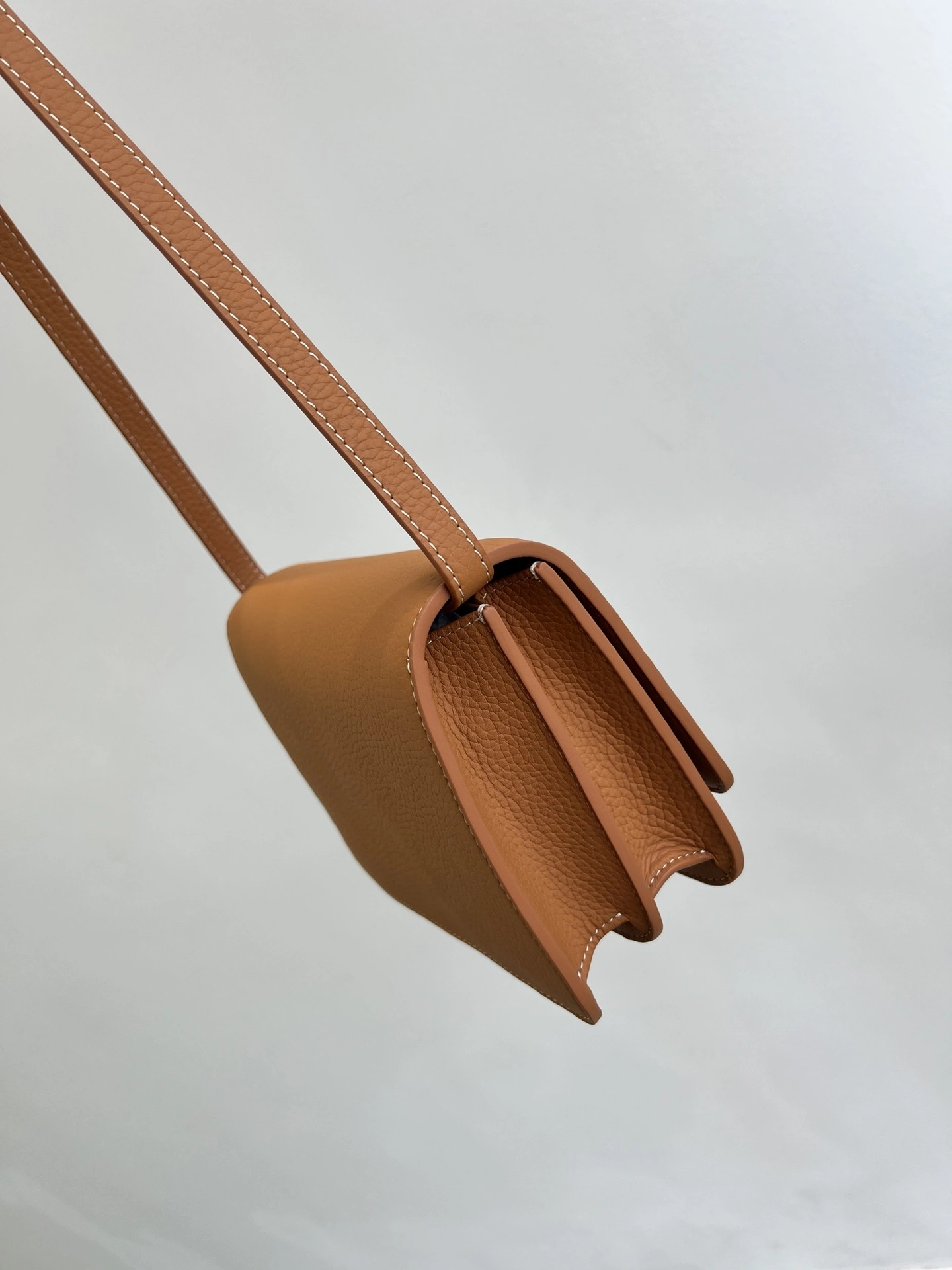 MOMO--- 80491251 Calfskin item:D-B432D0665