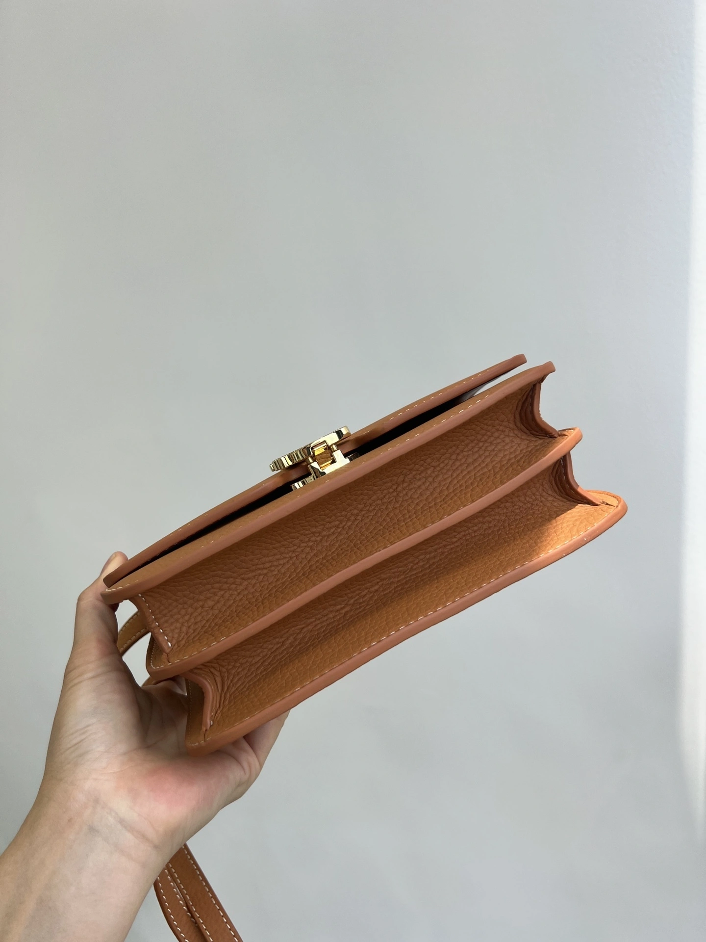 MOMO--- 80491251 Calfskin item:D-B432D0665