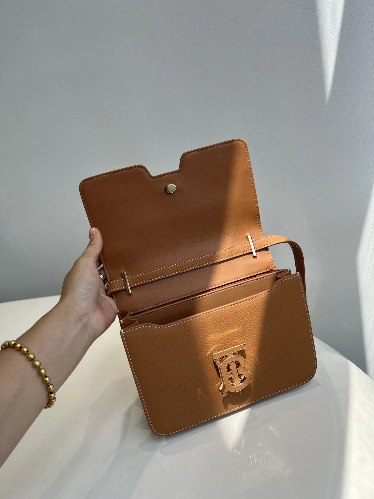 MOMO--- 80491251 Calfskin item:D-B432D0665