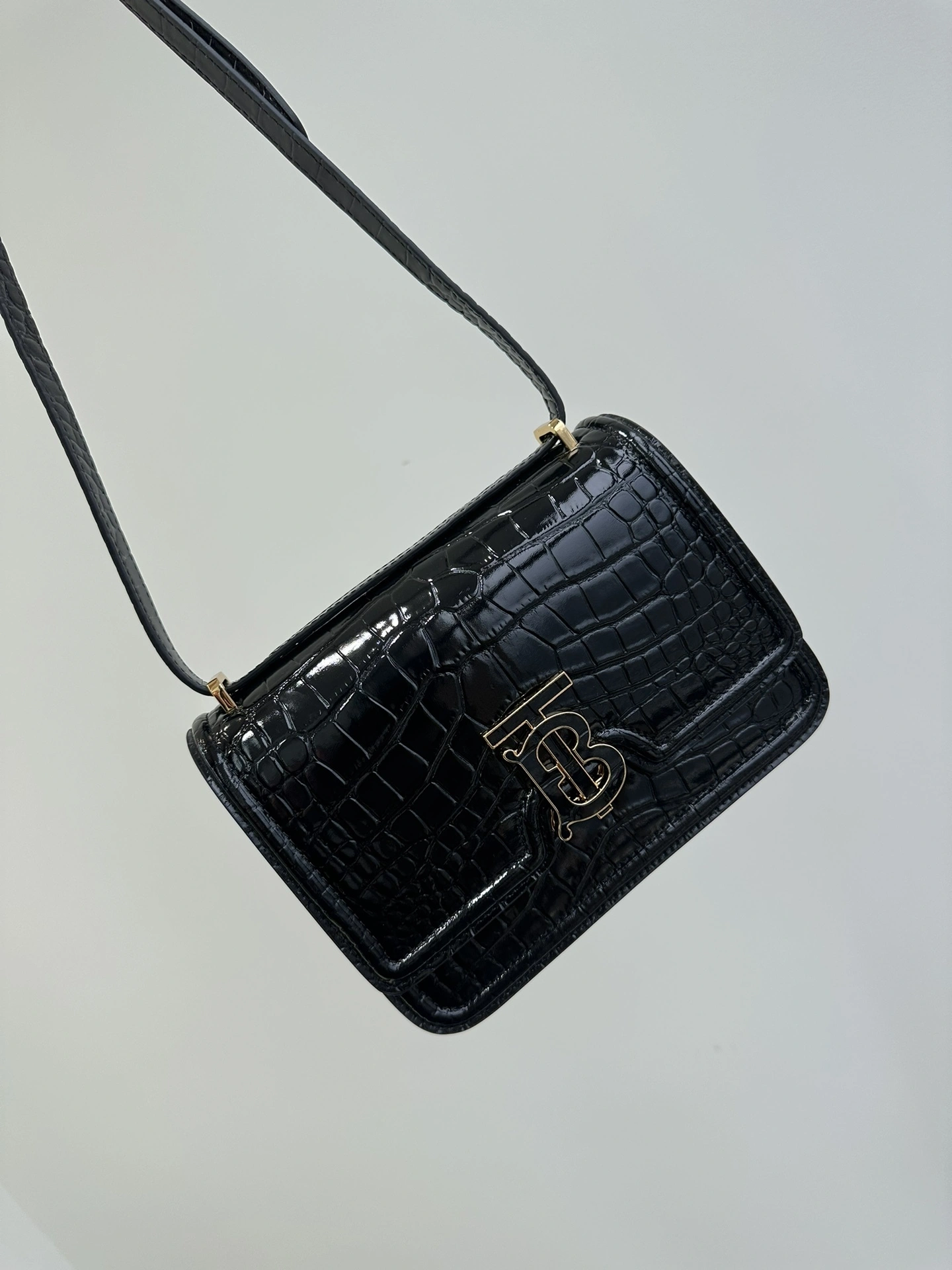 MOMO--- 80582931 Calfskin item:D-B432D0667
