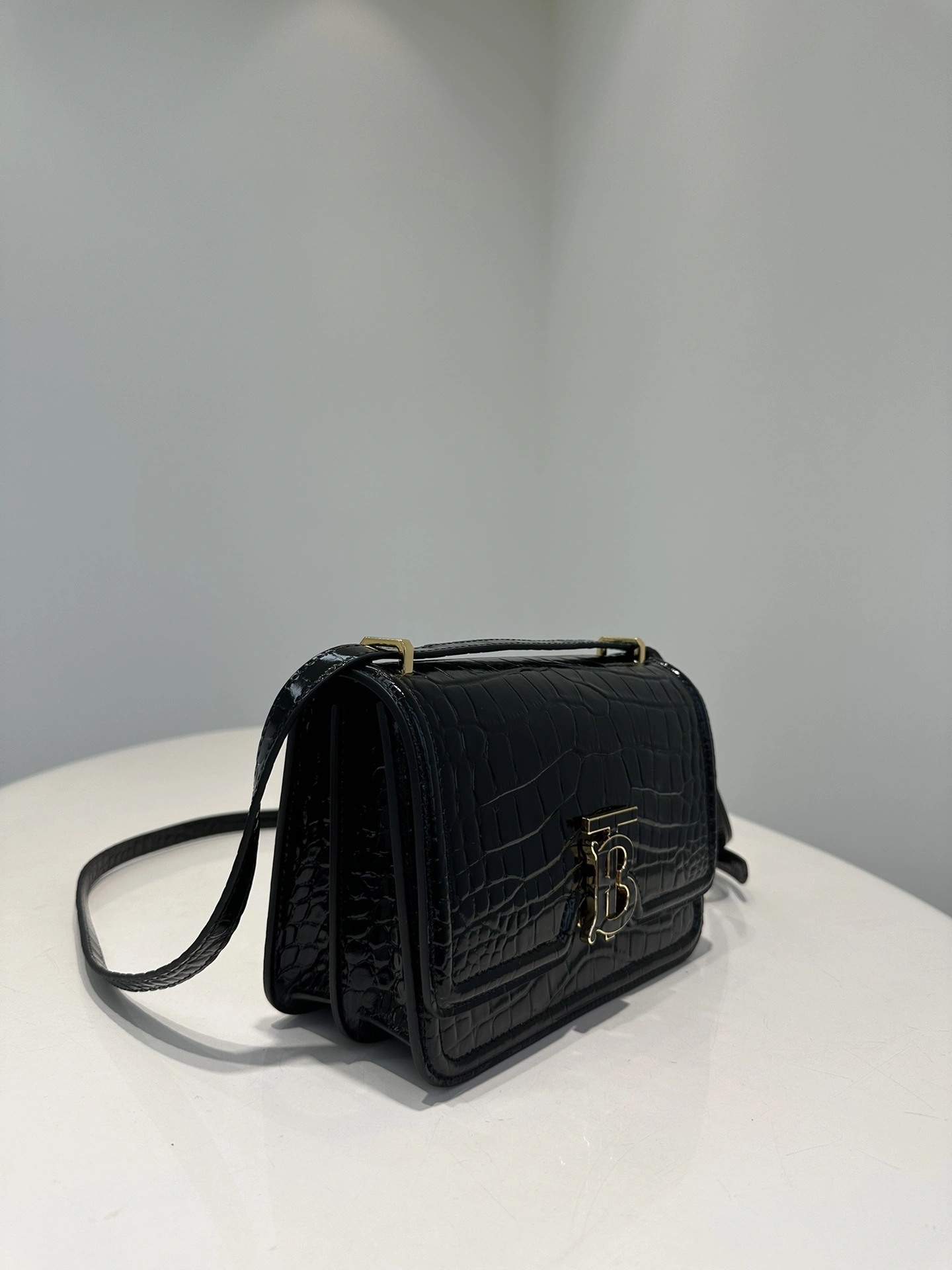 MOMO--- 80582931 Calfskin item:D-B432D0667