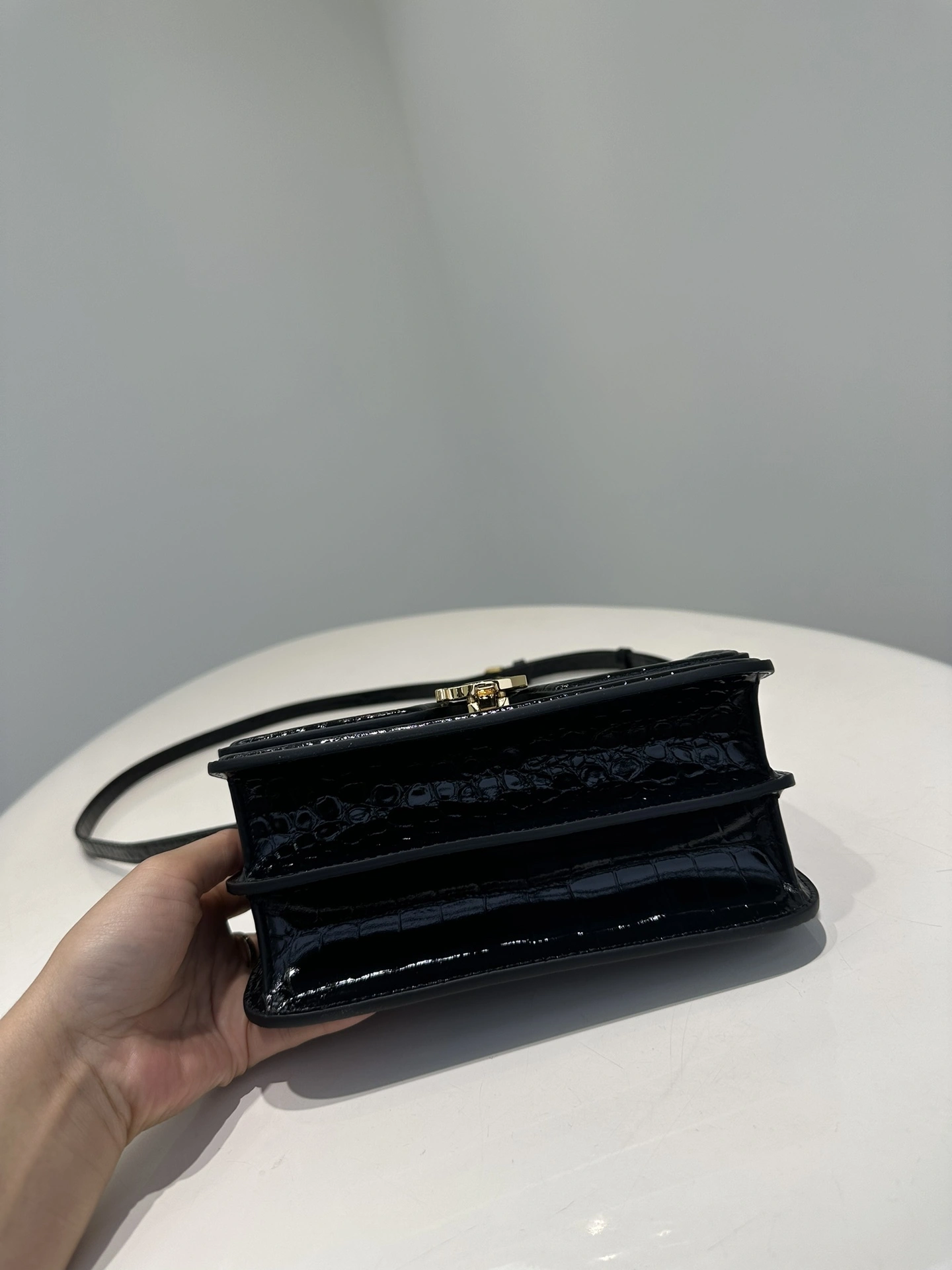 MOMO--- 80582931 Calfskin item:D-B432D0667