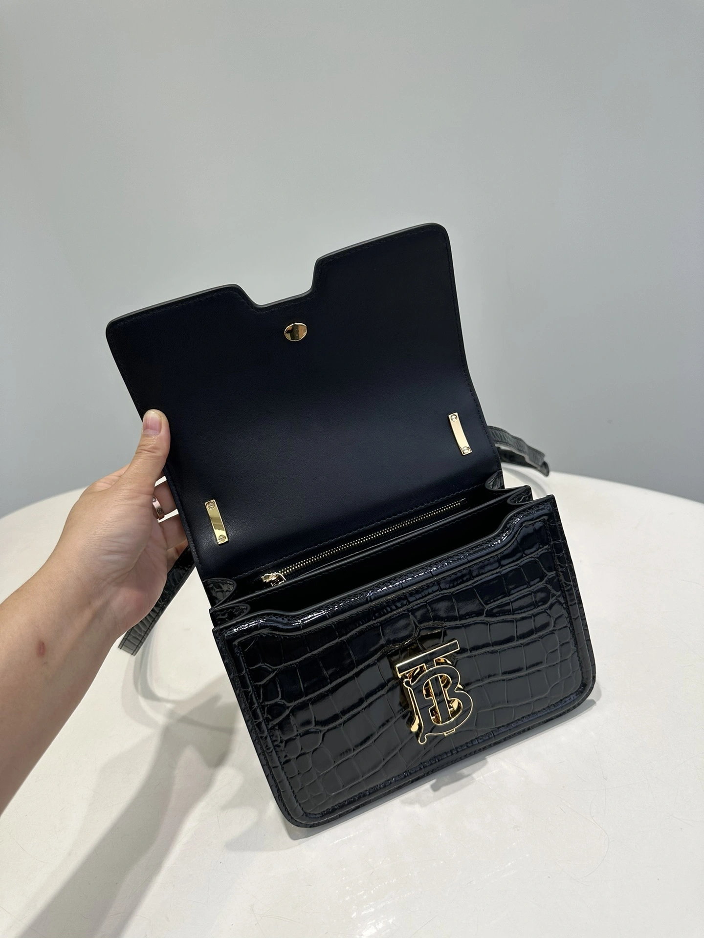 MOMO--- 80582931 Calfskin item:D-B432D0667