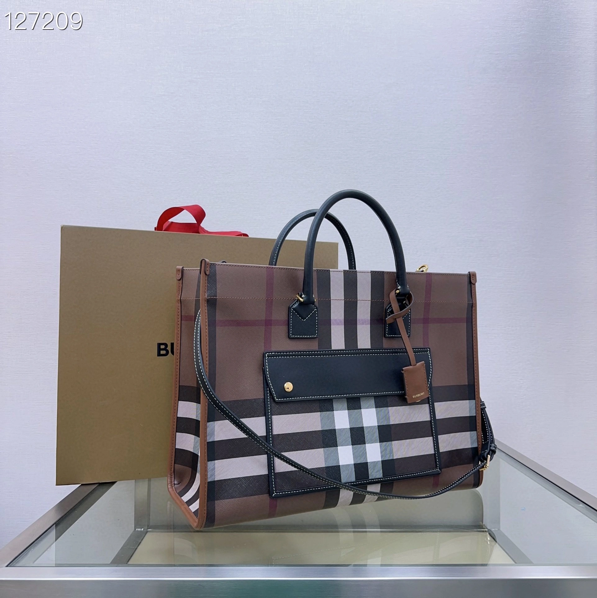 MOMO--- 80696601 item:D-B000B2921
