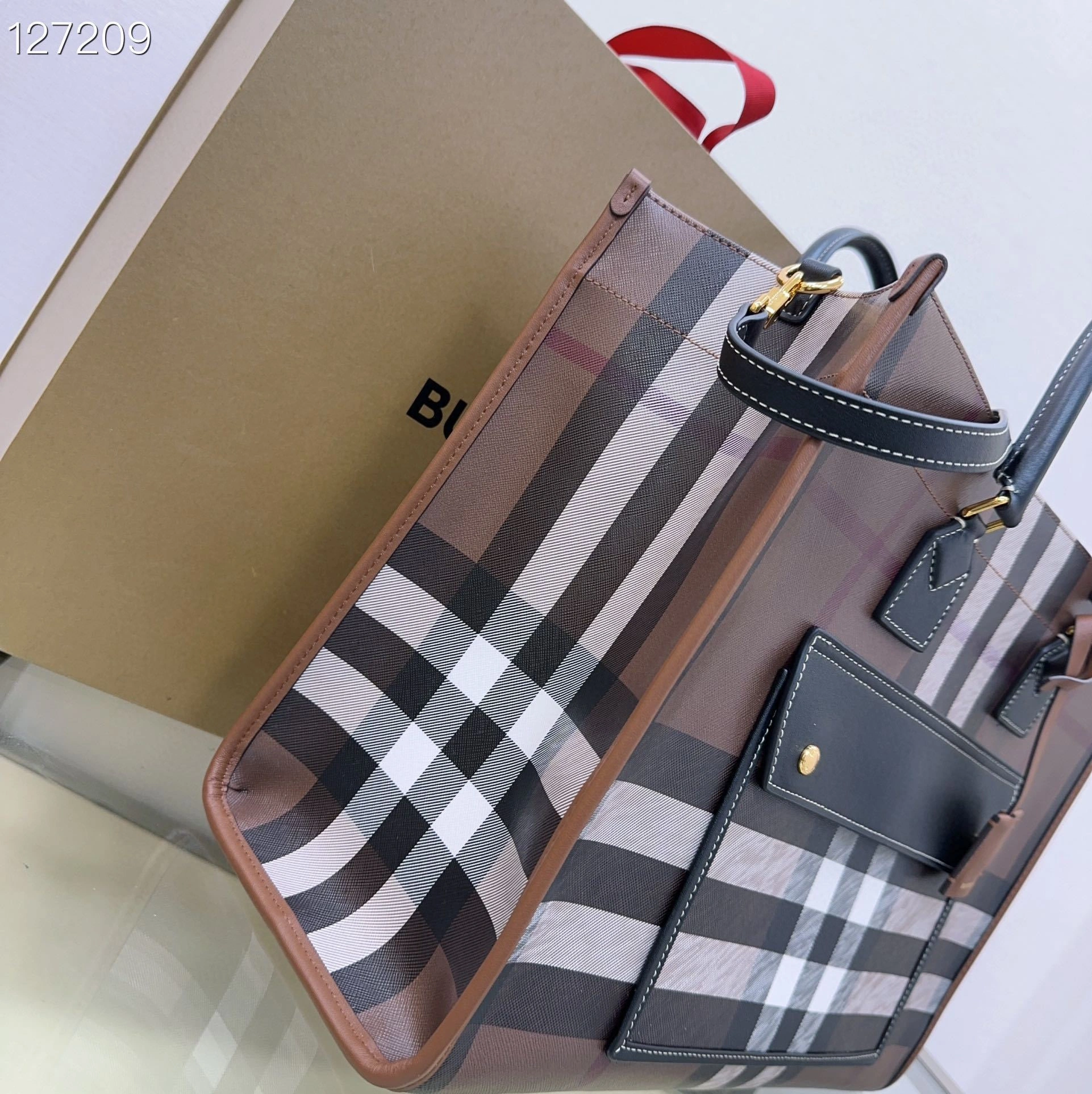 MOMO--- 80696601 item:D-B000B2921
