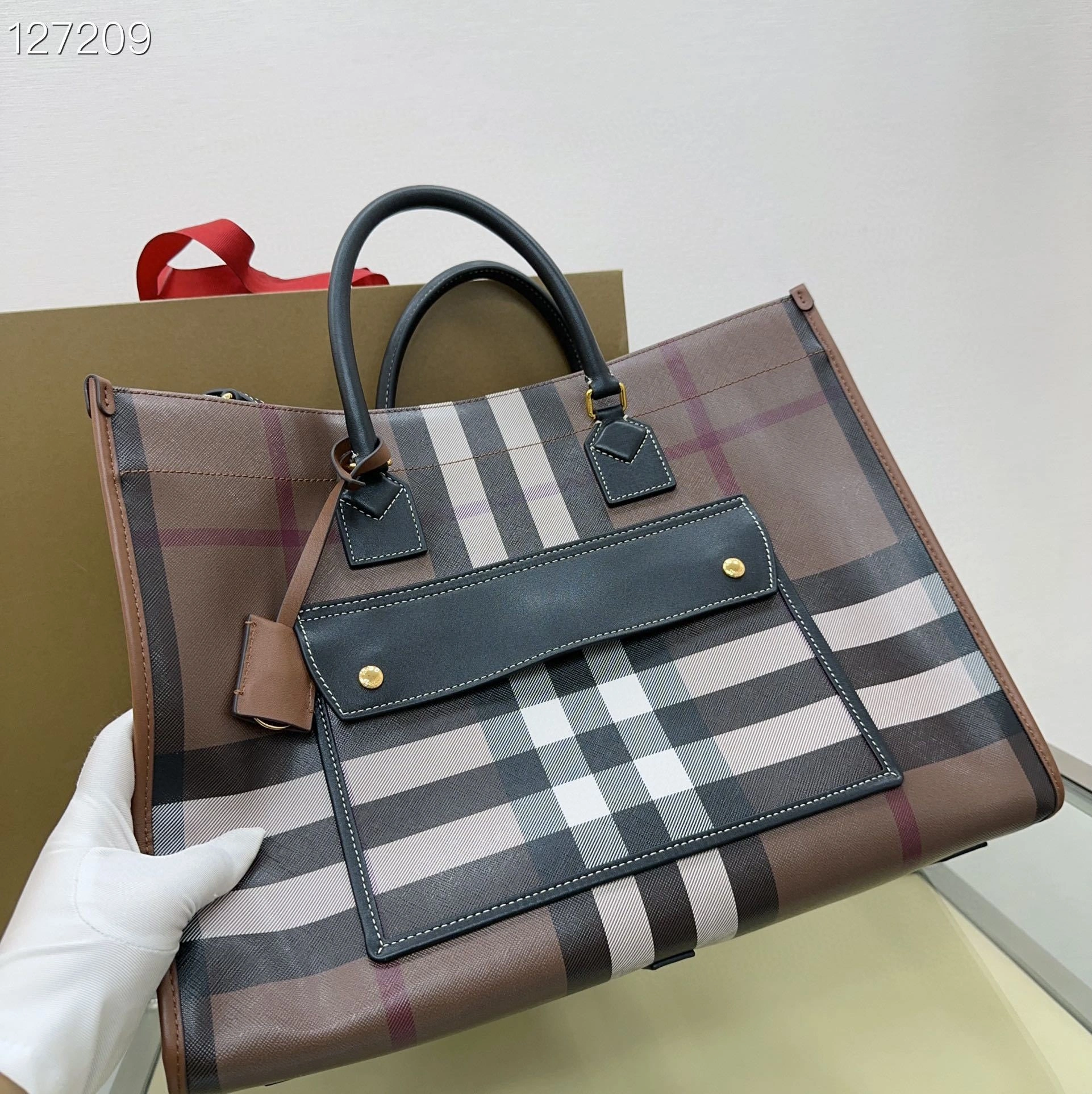 MOMO--- 80696601 item:D-B000B2921