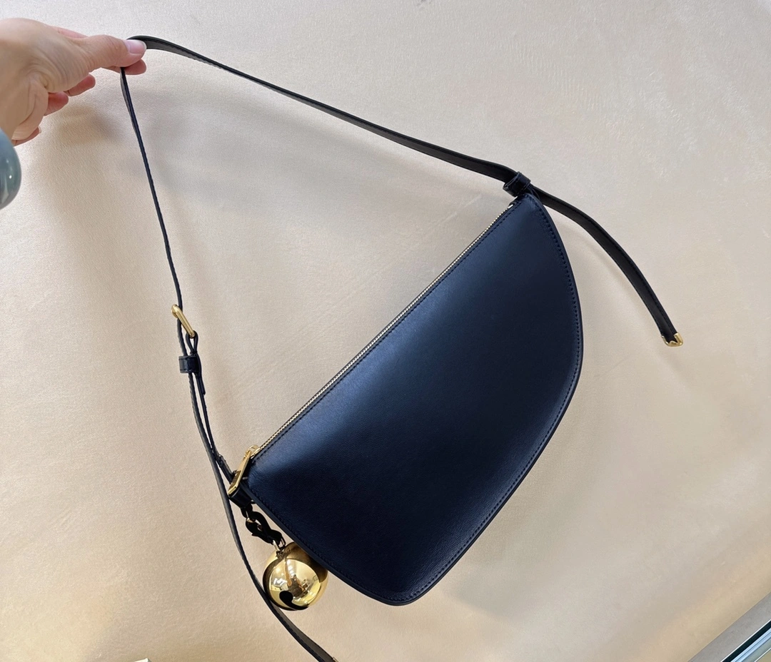 MOMO--- 80775821 item:D-B000B2917