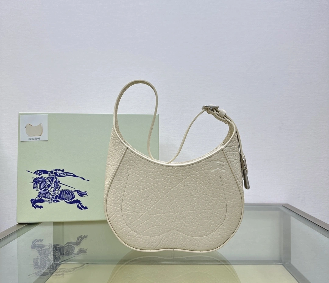 MOMO--- 80835101 Calfskin item:D-B000B2914