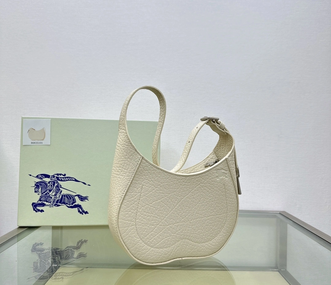 MOMO--- 80835101 Calfskin item:D-B000B2914