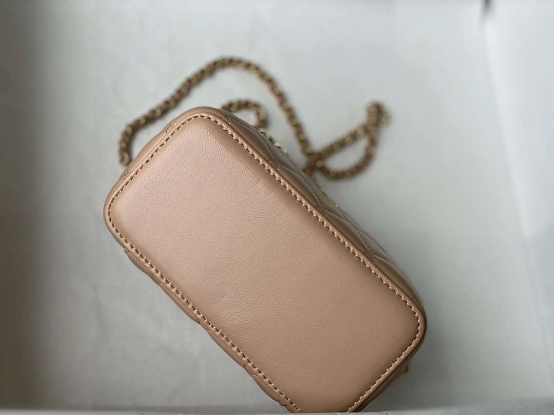 *MOMO--- 817218 sheepskin item : 050B00G2208