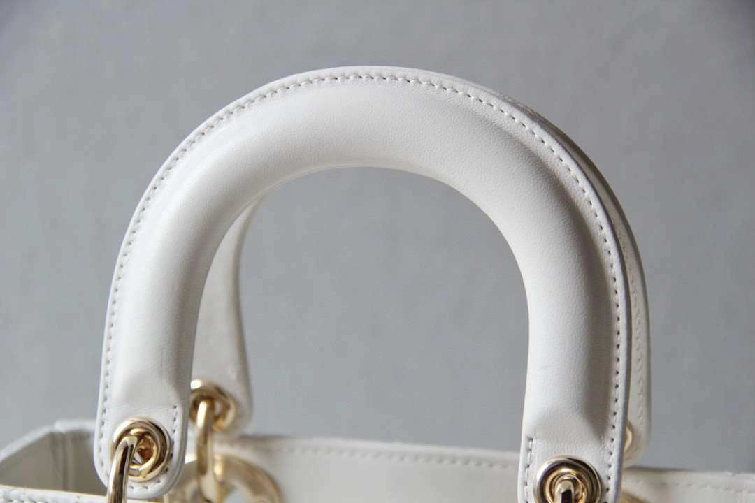 *MOMO--- 8878 sheephide item : A-B063H0647L