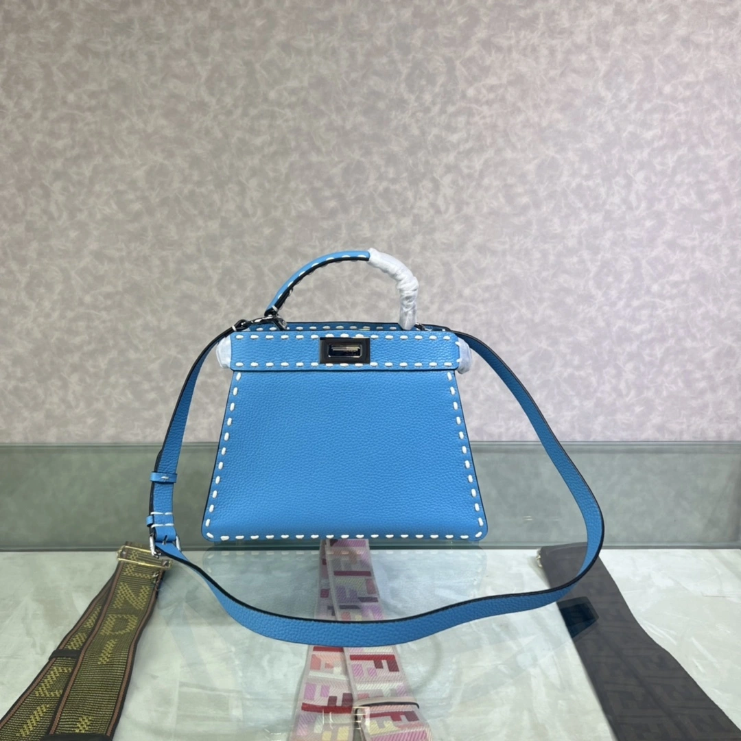 MOMO--- 8BN321-AFQ8-F1EGW Peekaboo ISeeU item:C-B063K2312R