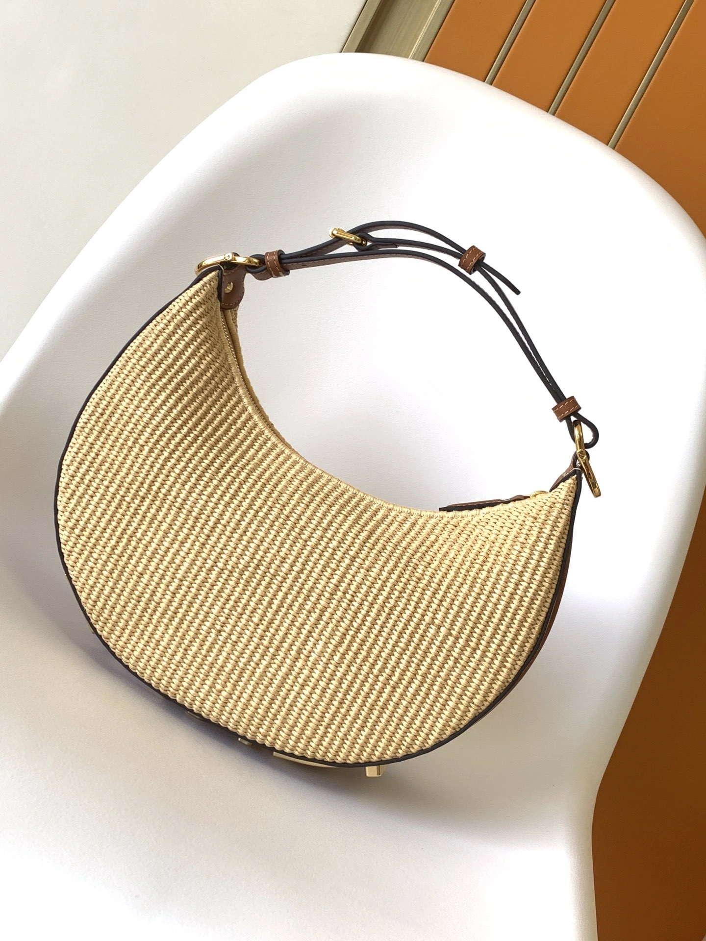 &MOMO--- 8BR798-ANWB-F1L27 graphy item:C-B063K2301R