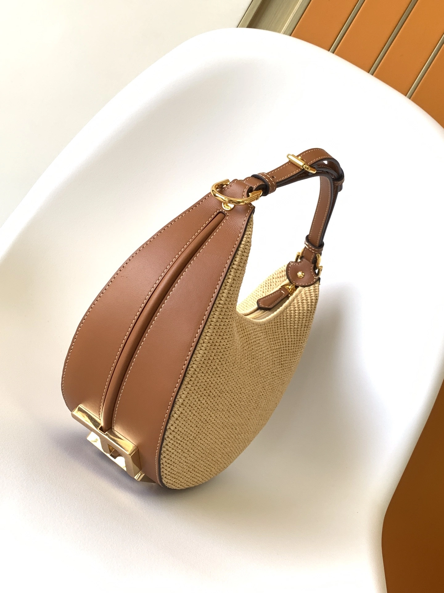 &MOMO--- 8BR798-ANWB-F1L27 graphy item:C-B063K2301R