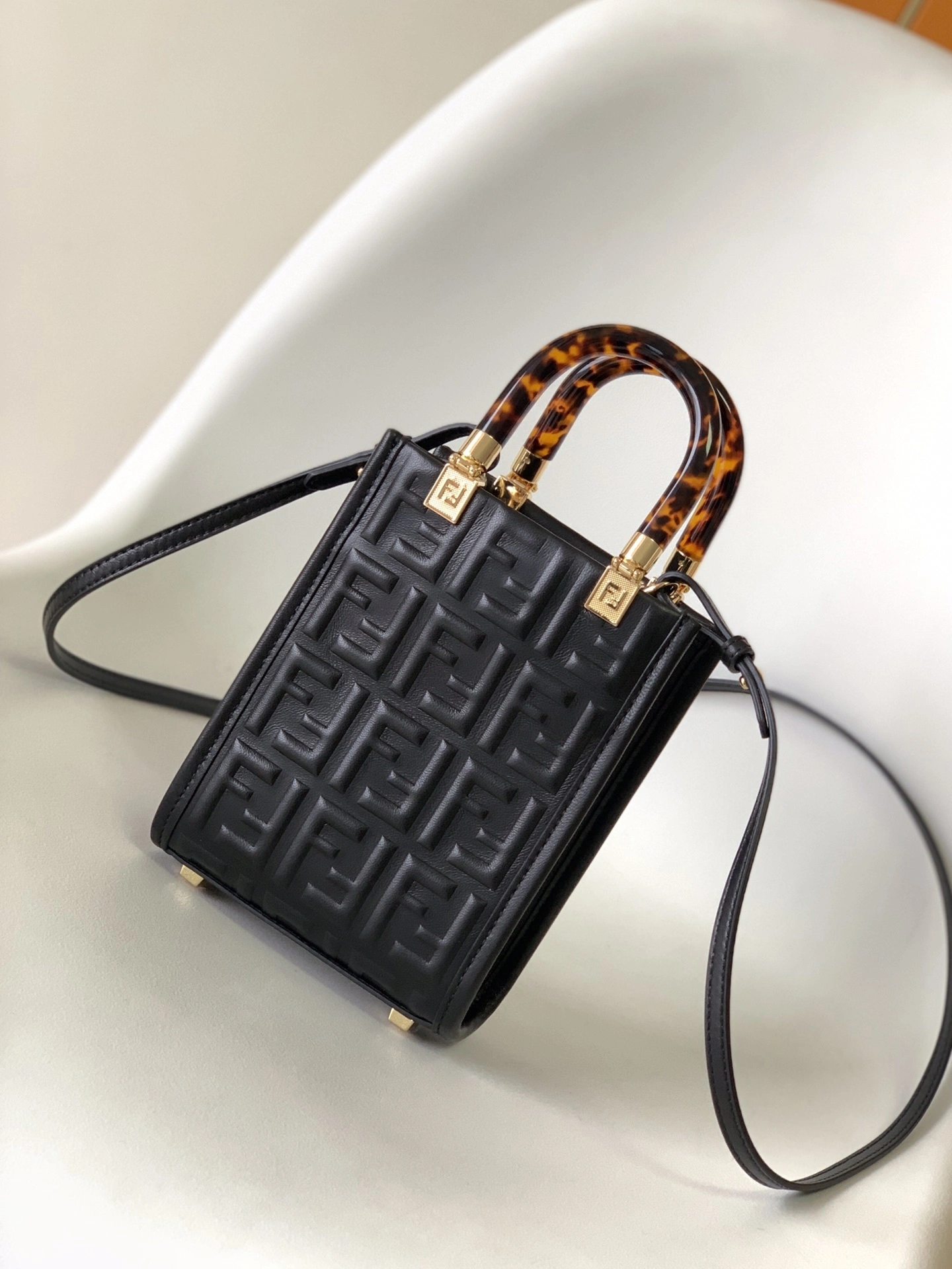 MOMO--- 8BS051-AMCI-F0KUR Mini sunshine shopper item:C-B063K2318R