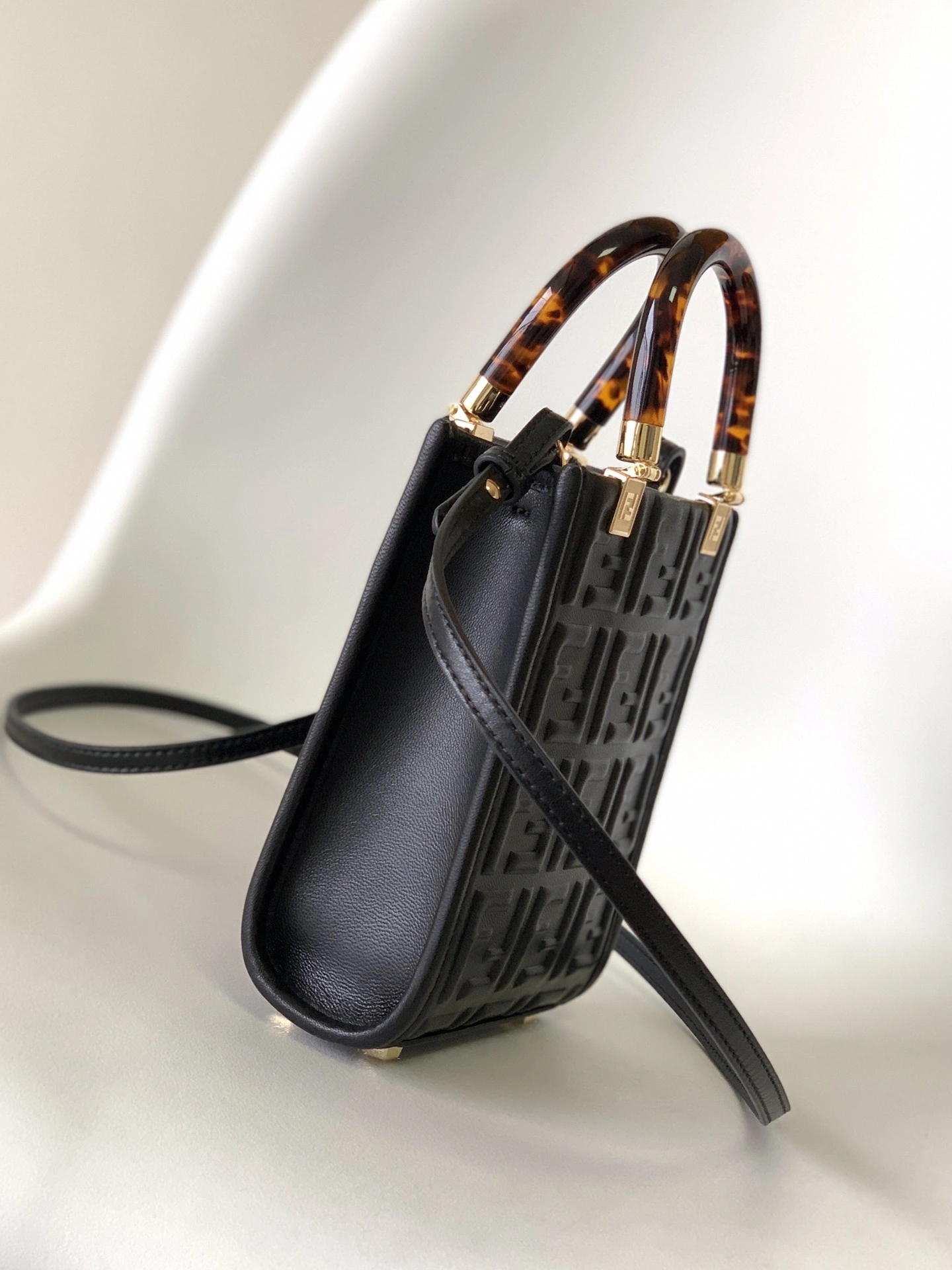 MOMO--- 8BS051-AMCI-F0KUR Mini sunshine shopper item:C-B063K2318R