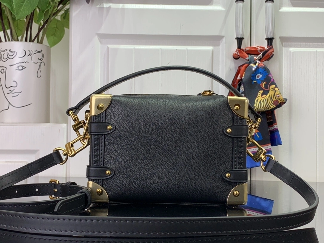 MOMO--- 8V M23817 Side Trunk PM sheepskin item:D-B174E1707