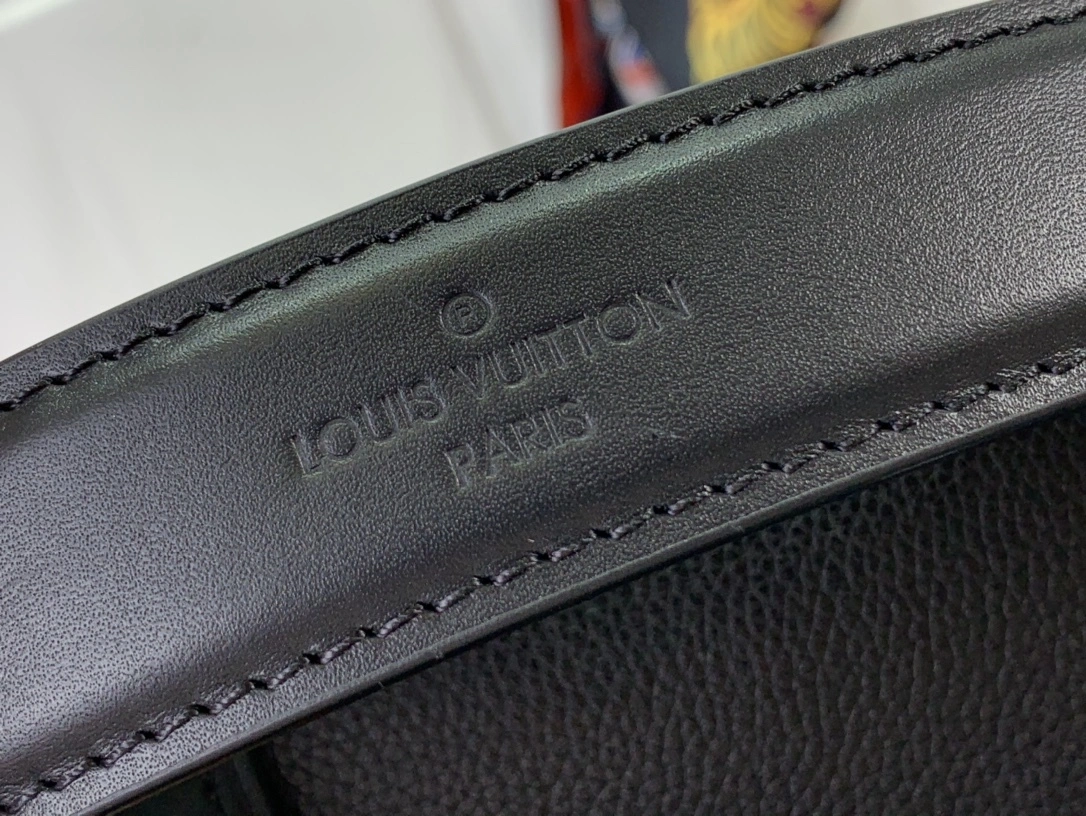 MOMO--- 8V M23817 Side Trunk PM sheepskin item:D-B174E1707