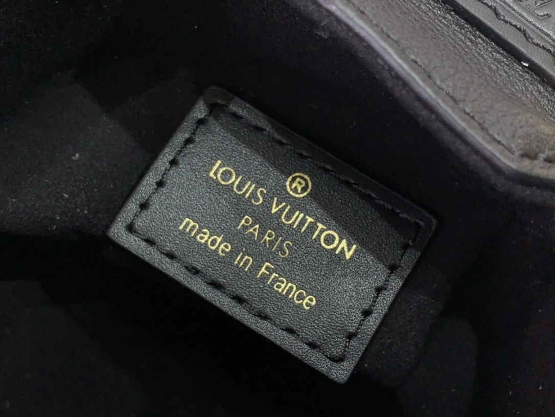 MOMO--- 8V M23817 Side Trunk PM sheepskin item:D-B174E1707