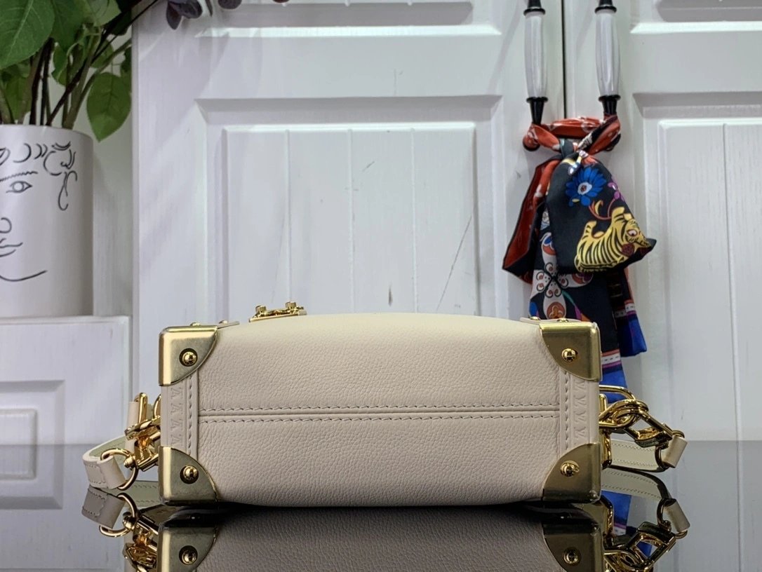 &MOMO--- 8V M23915 Side Trunk PM sheepskin item:D-B174E1706