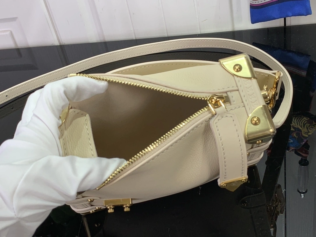 &MOMO--- 8V M23915 Side Trunk PM sheepskin item:D-B174E1706