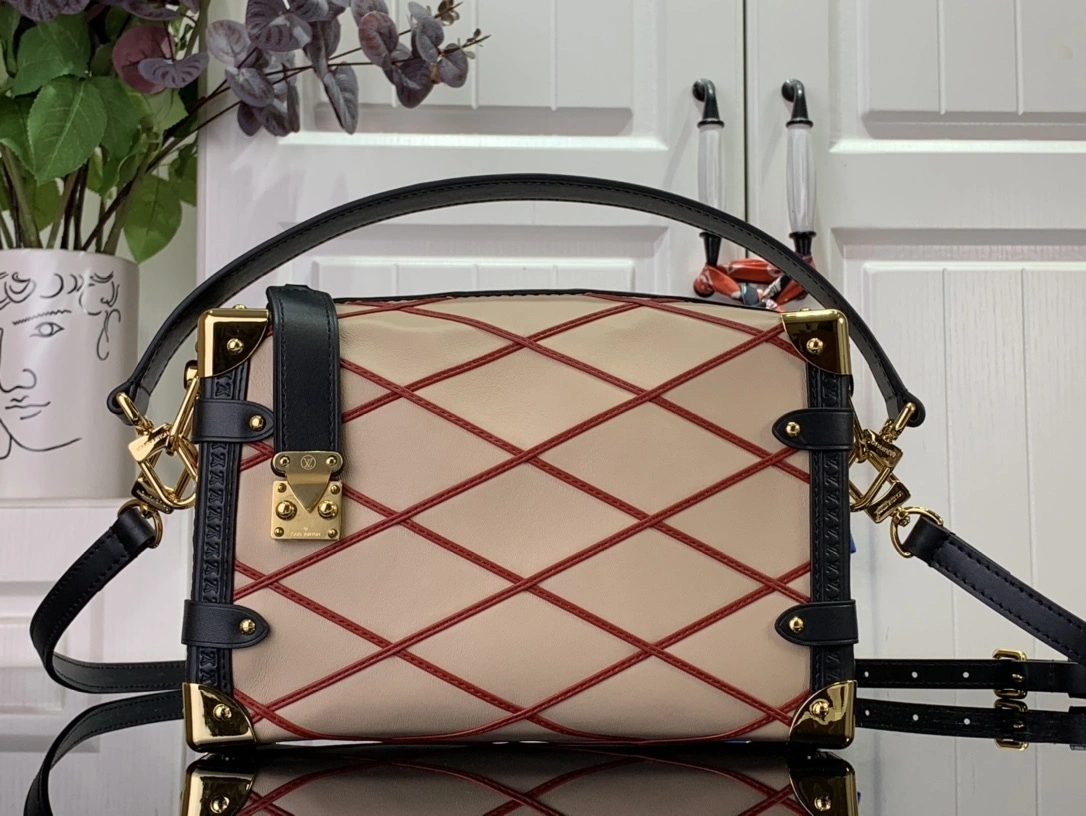 MOMO--- 8V M24403 SIDE TRUNK sheepskin item:D-B174E1726