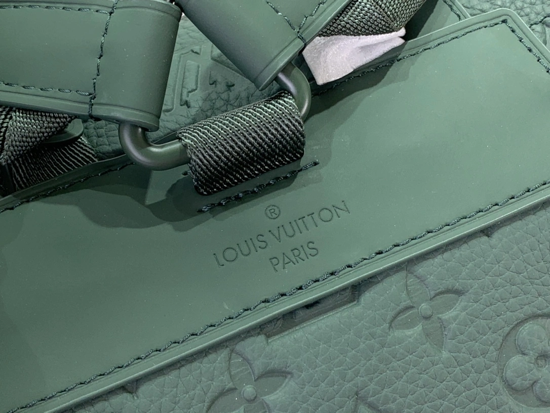&MOMO--- 8V M24428 Christopher Taurillon item:D-B174E1708