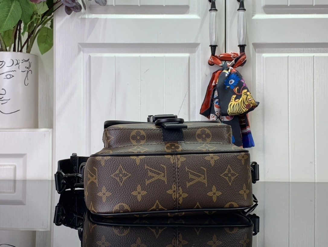 MOMO--- 8V M46973 Quest Monogram Macassar item:D-B174E1702