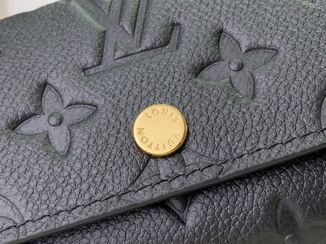 MOMO--- 8V M64421 Empreinte item:D-B174E1741