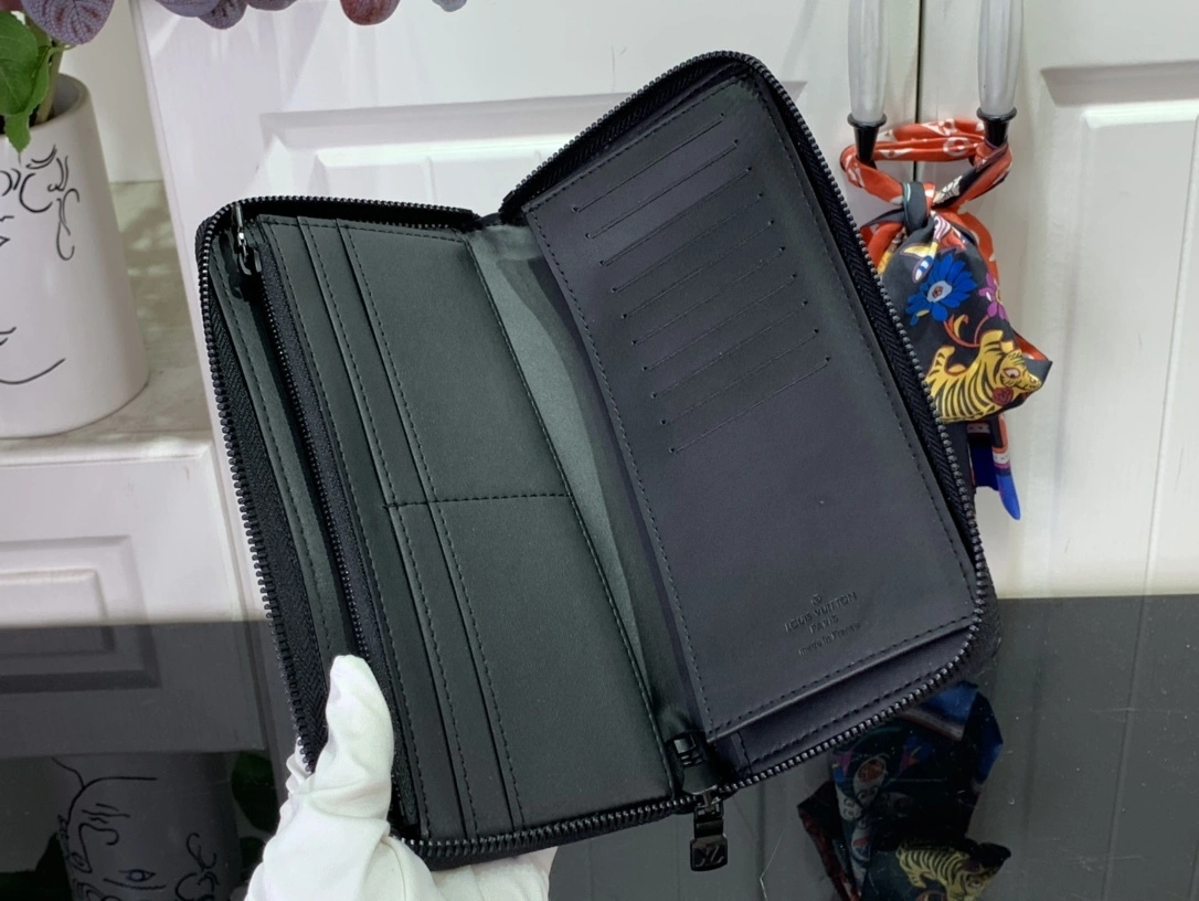 MOMO--- 8V M69047 Zippy Vertical Taurillon item:D-B174E1734