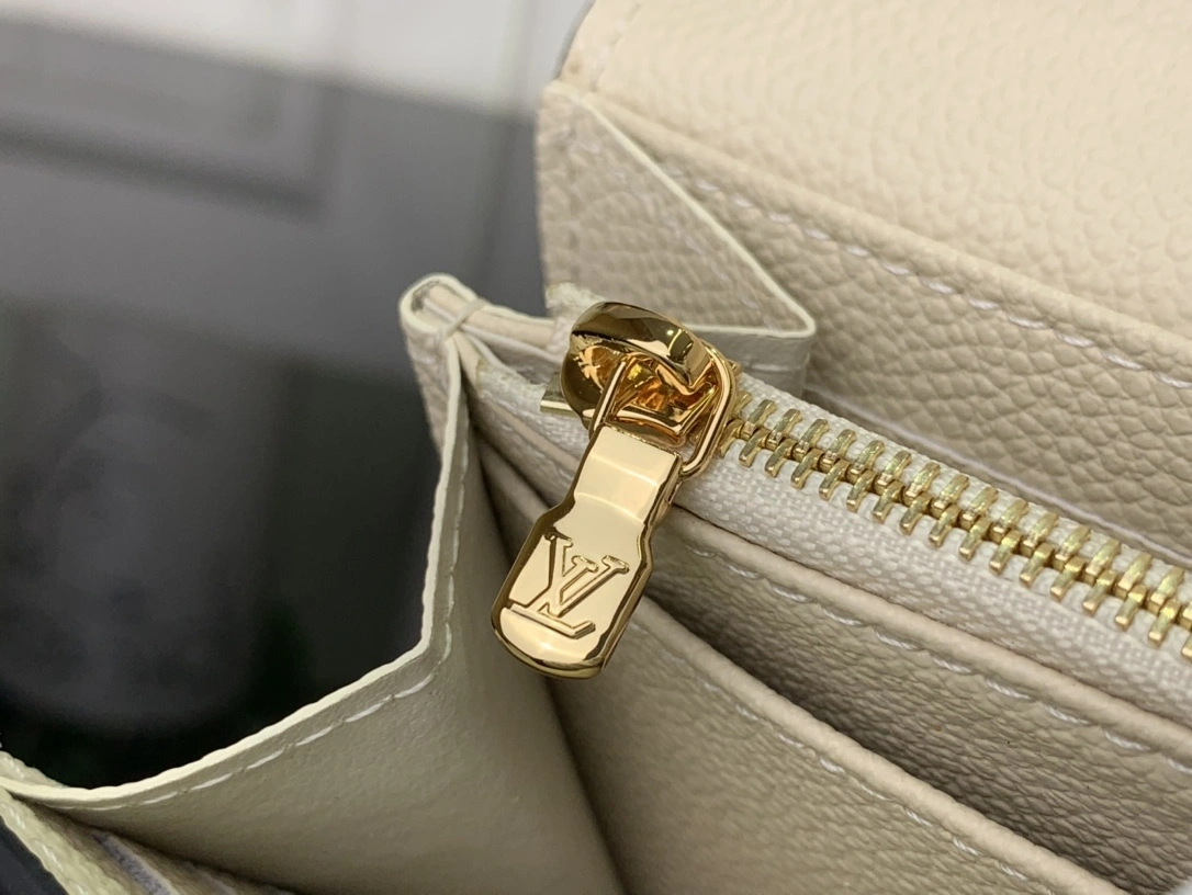 MOMO--- 8V M83276 Sarah Monogram Empreinte item:D-B174E1722