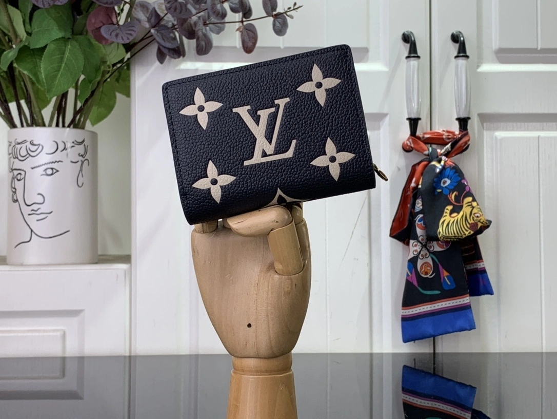 MOMO--- 8V M83362 Monogram Unplant item:D-B174E1714