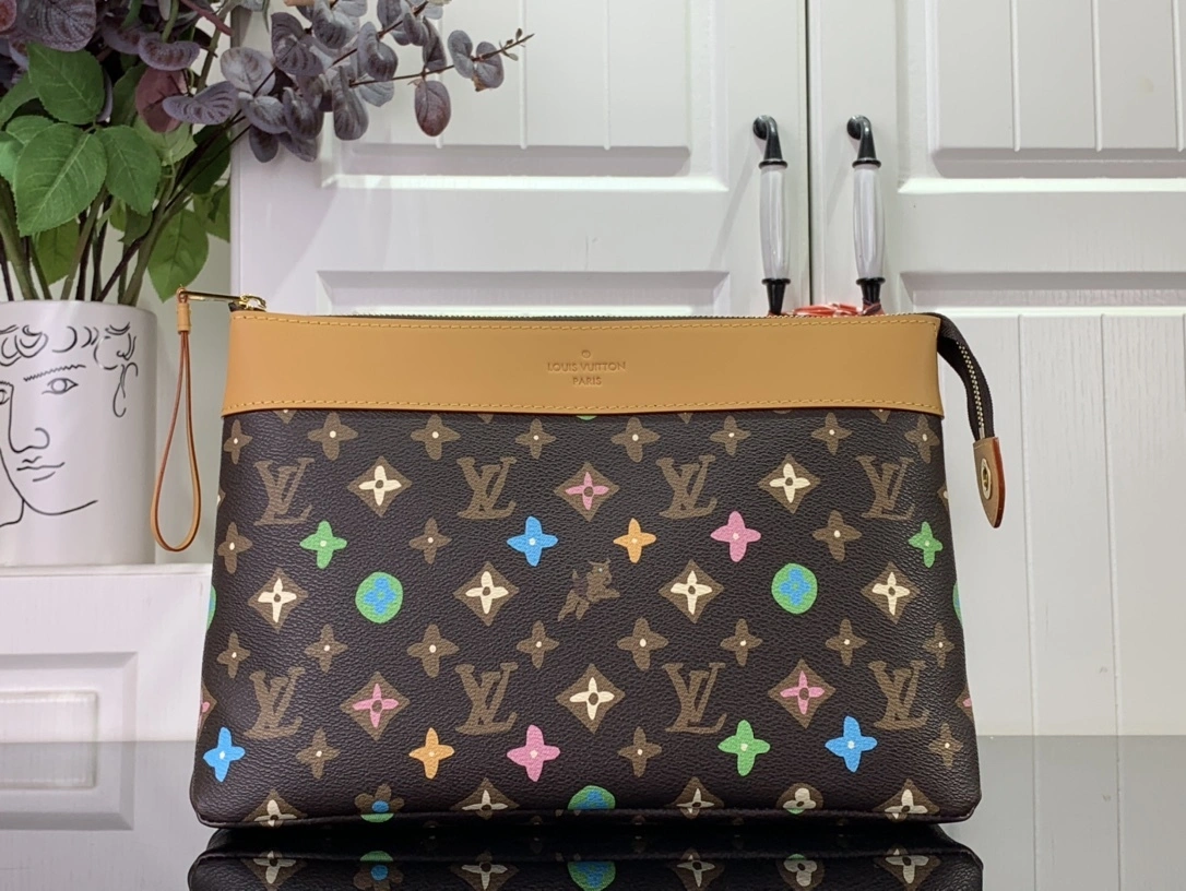 MOMO--- 8V M83568 Pochette Voyage Souple Monogram Craggy item:D-B174E1724