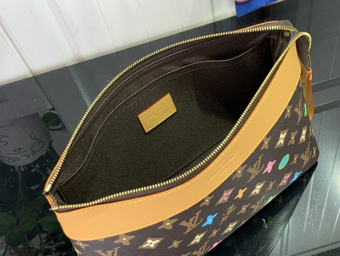 MOMO--- 8V M83568 Pochette Voyage Souple Monogram Craggy item:D-B174E1724