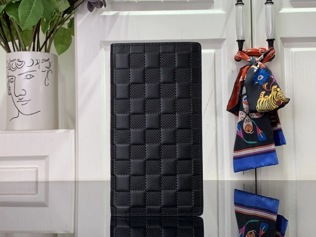 MOMO--- 8V N63010 Brazza Damier Infini item:D-B174E1738