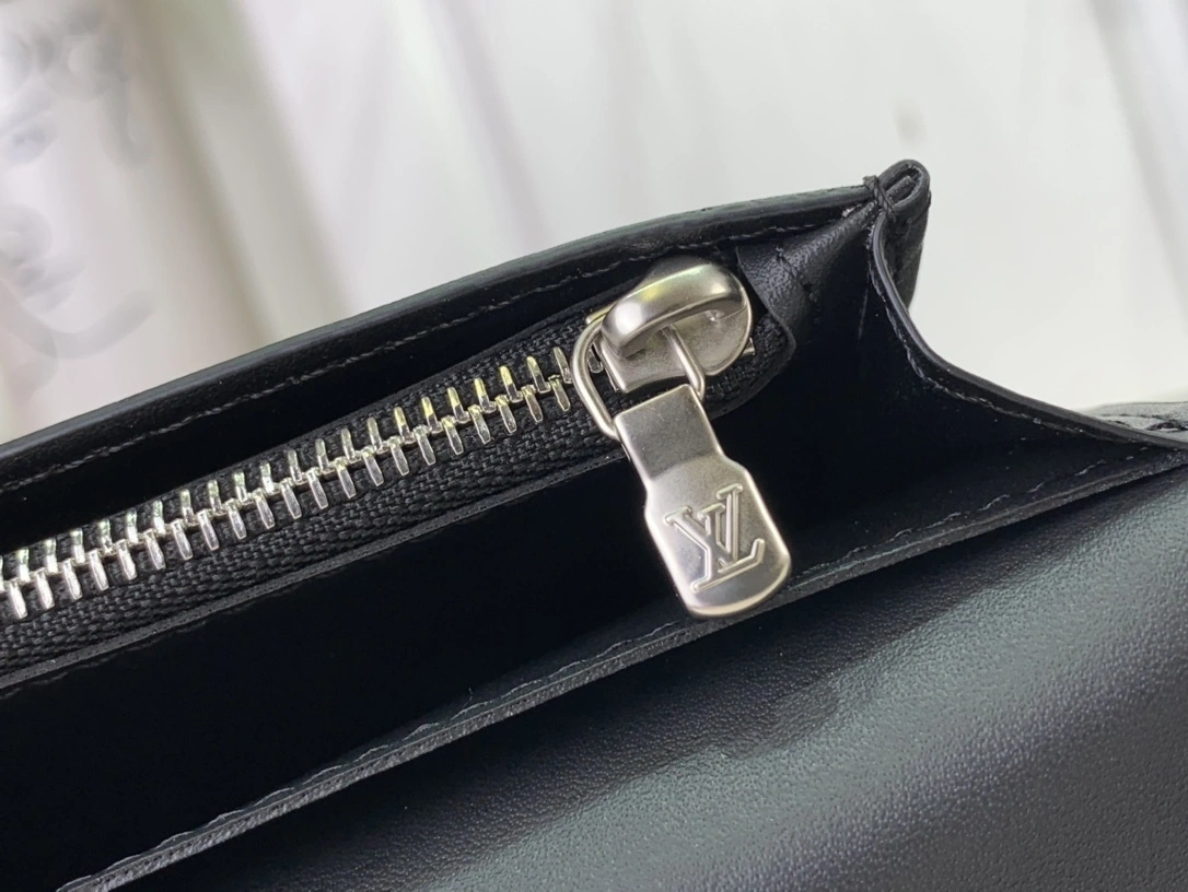 MOMO--- 8V N63010 Brazza Damier Infini item:D-B174E1738