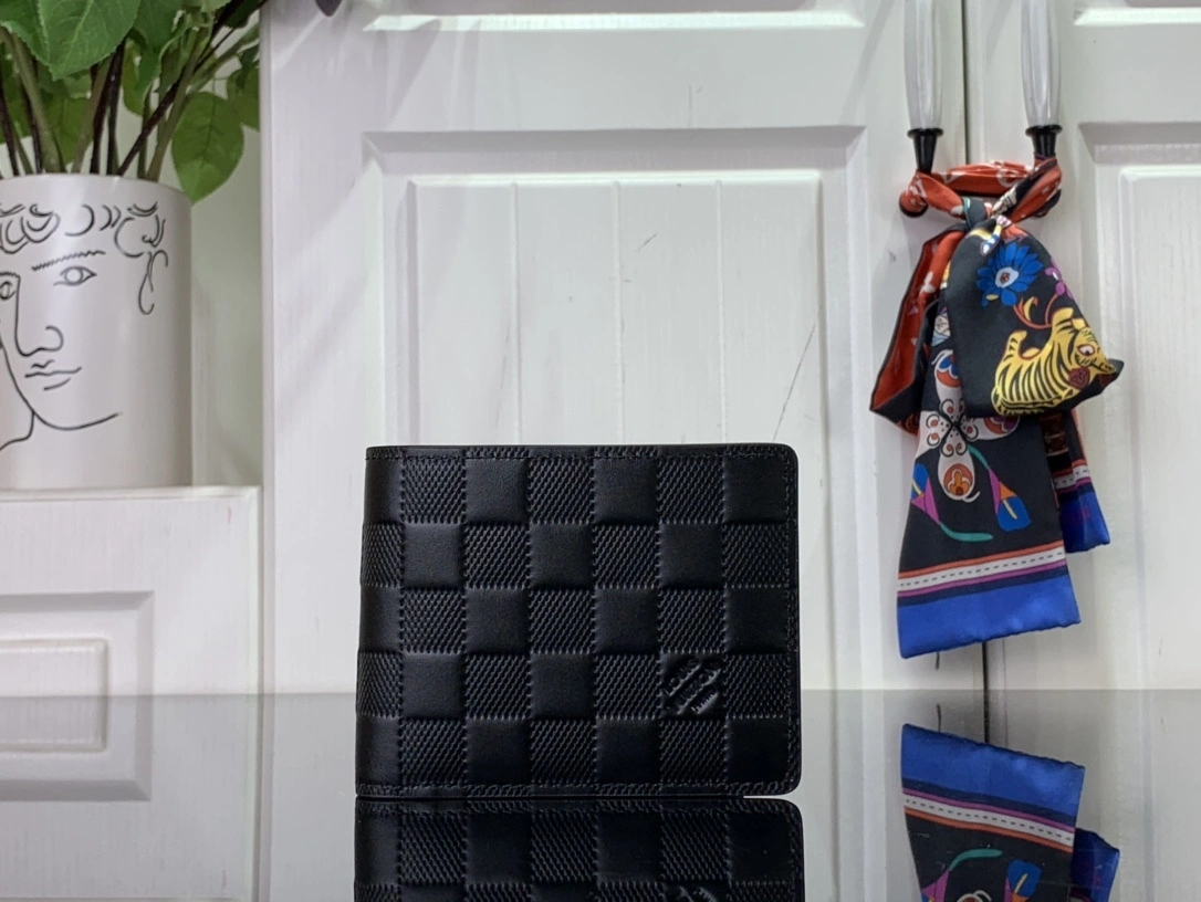 &MOMO--- 8V N63124 Multiple cowhide item:D-B174E1739